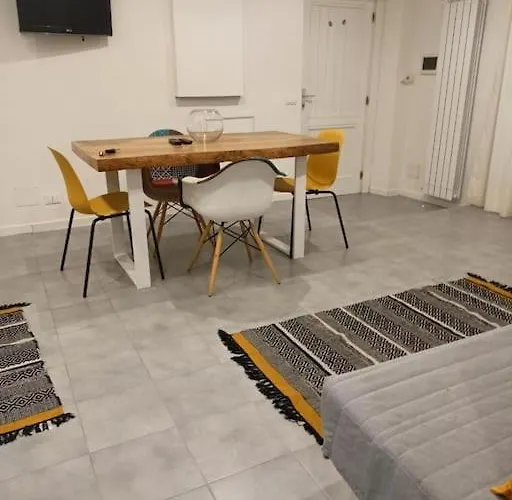 Casa Cavour 153 아파트 Cori